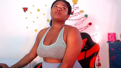 Snapshot of stacyhunterxxx chatting on 15, 12, 2025 STACY online show from 15, 12, 2025