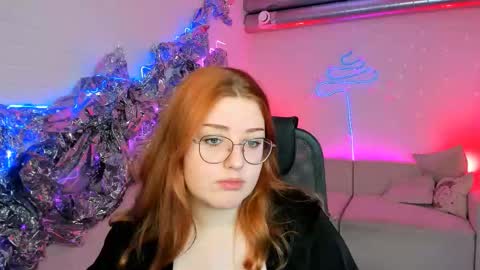 Snapshot of stacyjensen chatting on 19, 12, 2025 Stasey online show from 19, 12, 2025