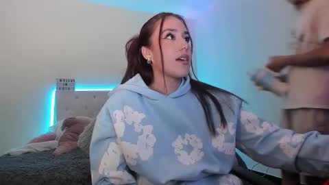 Snapshot of stanandrose chatting on 20, 3, 2026 Stand and Rose online show from 20, 3, 2026