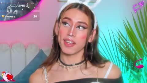 Snapshot of star_mor_ chatting on 5, 2, 2025 estrellita online show from 5, 2, 2025