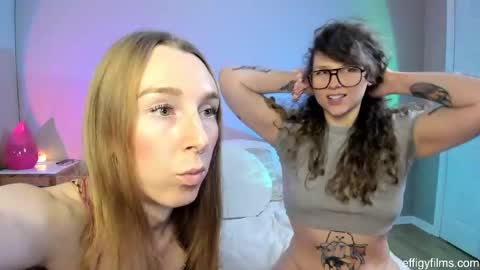 Snapshot of starduvall chatting on 12, 2, 2025 Star Deluge online show from 12, 2, 2025