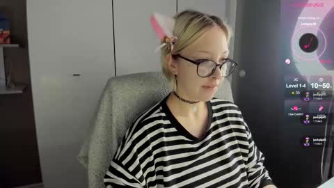 Snapshot of starelli chatting on 17, 3, 2026 Kate online show from 17, 3, 2026