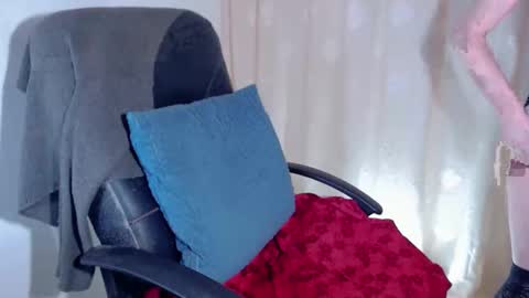 Snapshot of starlightheaven chatting on 7, 10, 2025 Angela online show from 7, 10, 2025