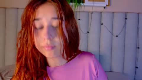 Snapshot of starrmoon__ chatting on 19, 5, 2026 M O O N online show from 19, 5, 2026