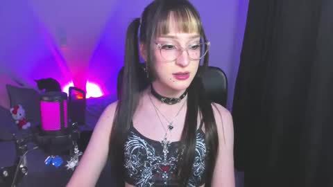 Snapshot of starrraura chatting on 25, 3, 2026 Star Aura online show from 25, 3, 2026