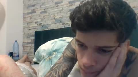 staywithuss online show from 21, 4, 2026