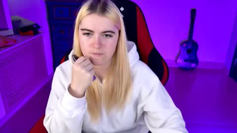 stef_nicks online show from 15, 9, 2025