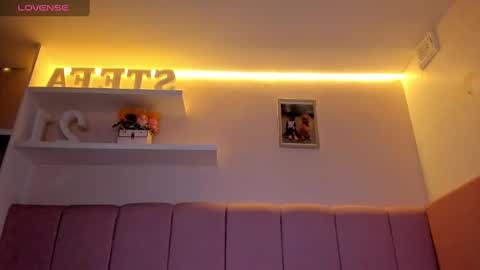 Stefa Gomez  online show from 1, 2, 2025