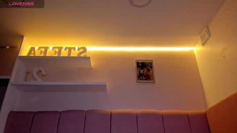 Stefa Gomez  online show from 9, 2, 2025