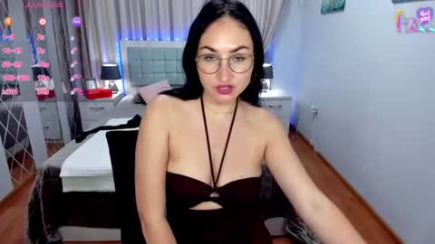 StefanaWinter online show from 4, 8, 2026