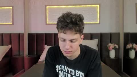 Esrefan online show from 7, 3, 2026