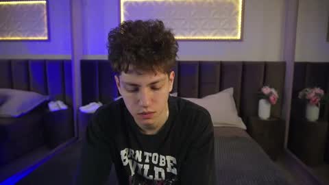 Esrefan online show from 22, 3, 2026