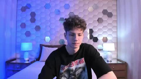 Esrefan online show from 2, 5, 2026