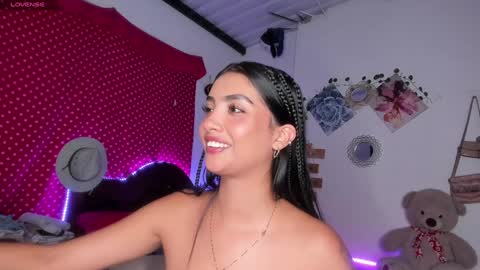 Im MiaIts my first day here  online show from 2, 2, 2025