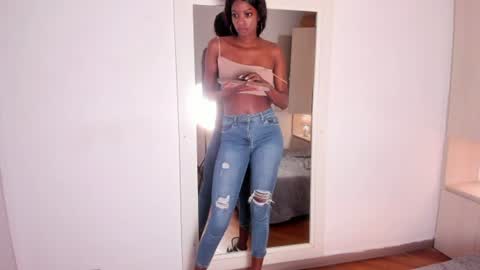 Snapshot of stefannyevans_ chatting on 6, 8, 2026 stefannyevans_ online show from 6, 8, 2026