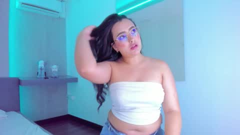 Snapshot of stefannyrivas chatting on 17, 10, 2025 Stefanny online show from 17, 10, 2025