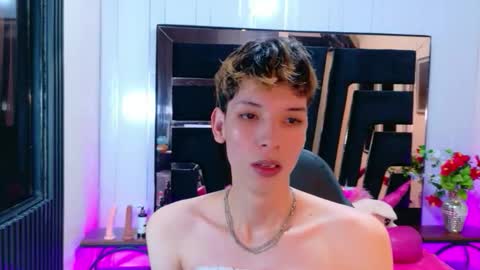 stefany piink online show from 22, 3, 2026