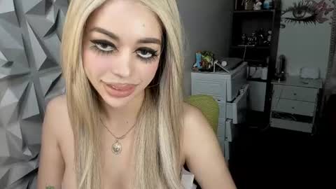 Snapshot of stefanylangkat chatting on 7, 7, 2026 Jane online show from 7, 7, 2026