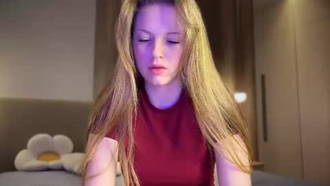 STEFI  Streams every day from 10 PM GTM1  online show from 3, 5, 2026