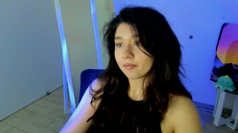 Snapshot of steffi_xo chatting on 3, 12, 2025 Steffi online show from 3, 12, 2025