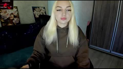 Stella  Cox online show from 15, 10, 2025