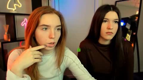 Snapshot of stella_flower chatting on 15, 3, 2026 stella_flower online show from 15, 3, 2026