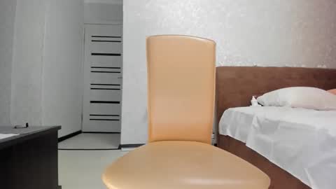 Snapshot of stella_walters chatting on 10, 10, 2025 stella_walters online show from 10, 10, 2025