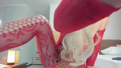 Snapshot of stella_walters chatting on 27, 10, 2025 stella_walters online show from 27, 10, 2025