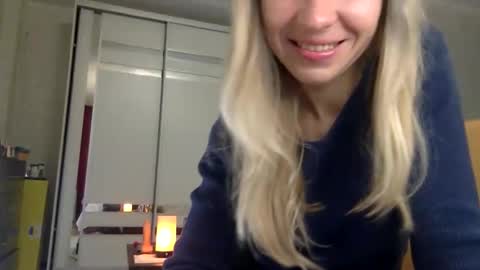 Snapshot of stella_walters chatting on 29, 10, 2025 stella_walters online show from 29, 10, 2025