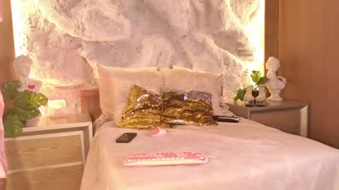 Snapshot of stellaciel_ chatting on 26, 4, 2026 S T E L L A online show from 26, 4, 2026