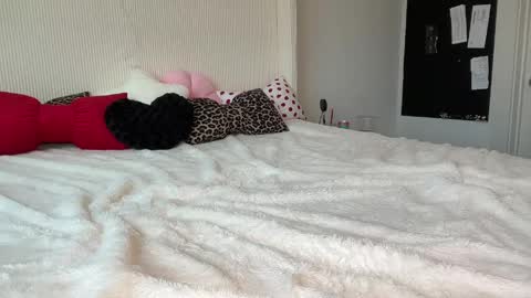Snapshot of stellakay chatting on 4, 5, 2026 Stella Kay online show from 4, 5, 2026