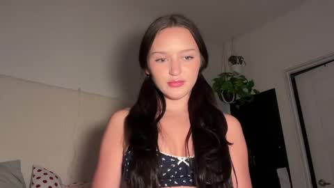 Snapshot of stellakay chatting on 8, 5, 2026 Stella Kay online show from 8, 5, 2026
