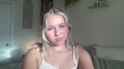 Snapshot of stellaraexox chatting on 10, 1, 2025 stellaraexox online show from 10, 1, 2025