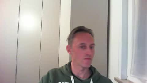 Snapshot of sten015 chatting on 23, 12, 2024 sten015 online show from 23, 12, 2024