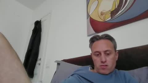 Snapshot of sten015 chatting on 9, 4, 2026 sten015 online show from 9, 4, 2026