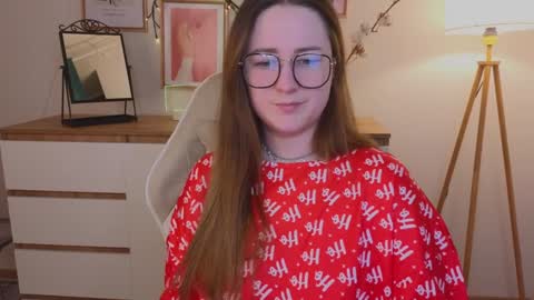 Snapshot of steph_sweet chatting on 18, 12, 2024 Emma online show from 18, 12, 2024