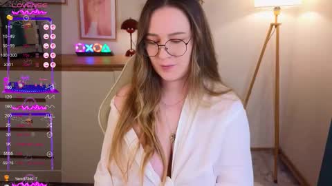 Snapshot of steph_sweet chatting on 9, 10, 2025 Emma online show from 9, 10, 2025