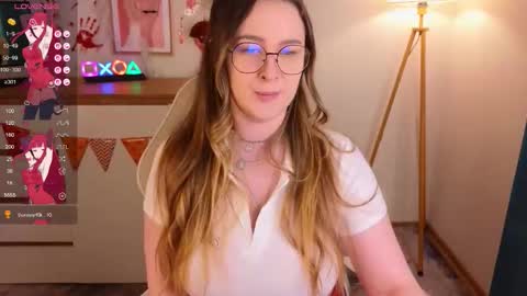 Snapshot of steph_sweet chatting on 29, 10, 2025 Emma online show from 29, 10, 2025