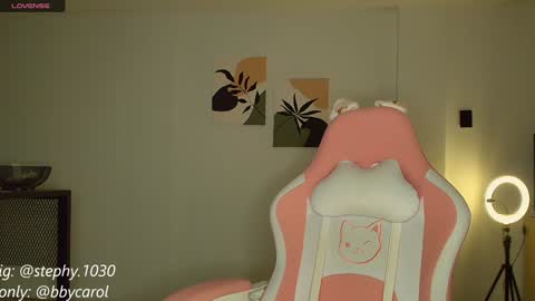 Snapshot of steph_y1030 chatting on 5, 1, 2025 stephany online show from 5, 1, 2025