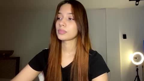 Snapshot of steph_y1030 chatting on 28, 1, 2025 stephany online show from 28, 1, 2025