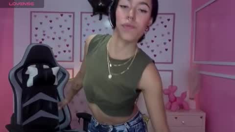 Stephania online show from 3, 12, 2025