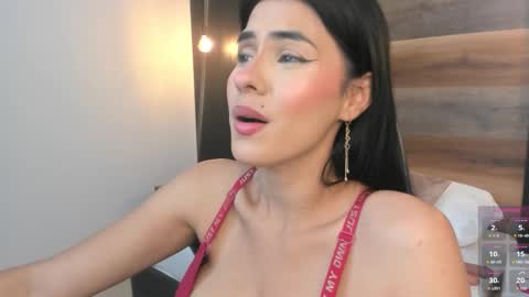 S T E P H A N Y A online show from 22, 11, 2025