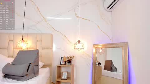 Stefanny online show from 9, 2, 2025