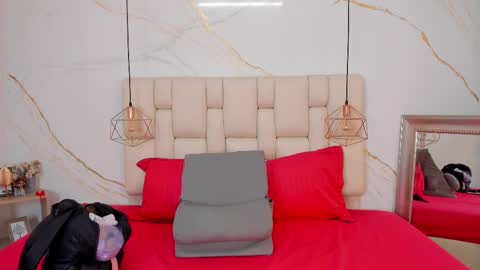 Stefanny online show from 11, 2, 2025