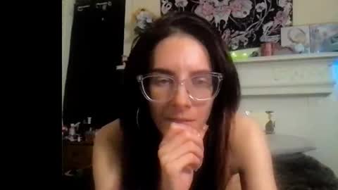 stephielynnnnn online show from 1, 3, 2026
