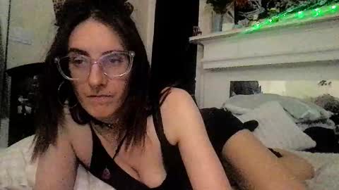 stephielynnnnn online show from 5, 3, 2026