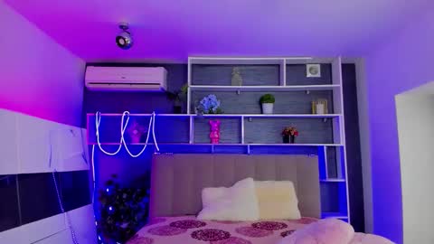 Stephie online show from 2, 2, 2026