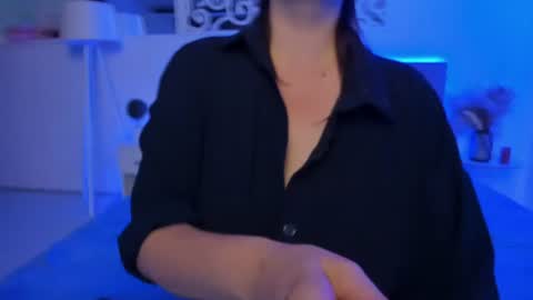 Stephie online show from 22, 7, 2026
