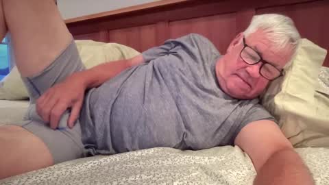 Steve online show from 12, 10, 2025