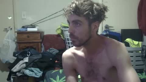 Snapshot of steveaussie chatting on 2, 2, 2025 Australian420 online show from 2, 2, 2025